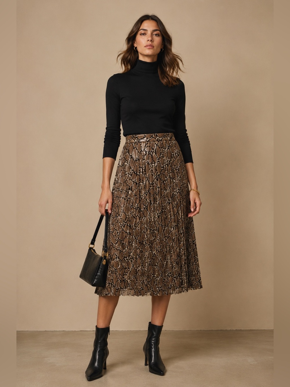 Faux leather pleated skirt